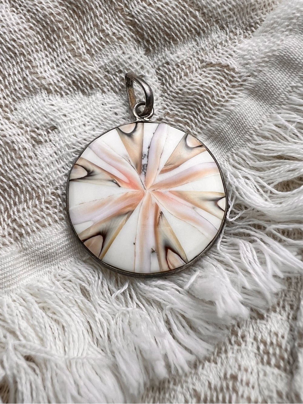 925 Sterling Silver White and Pink Circle Shell Pendant